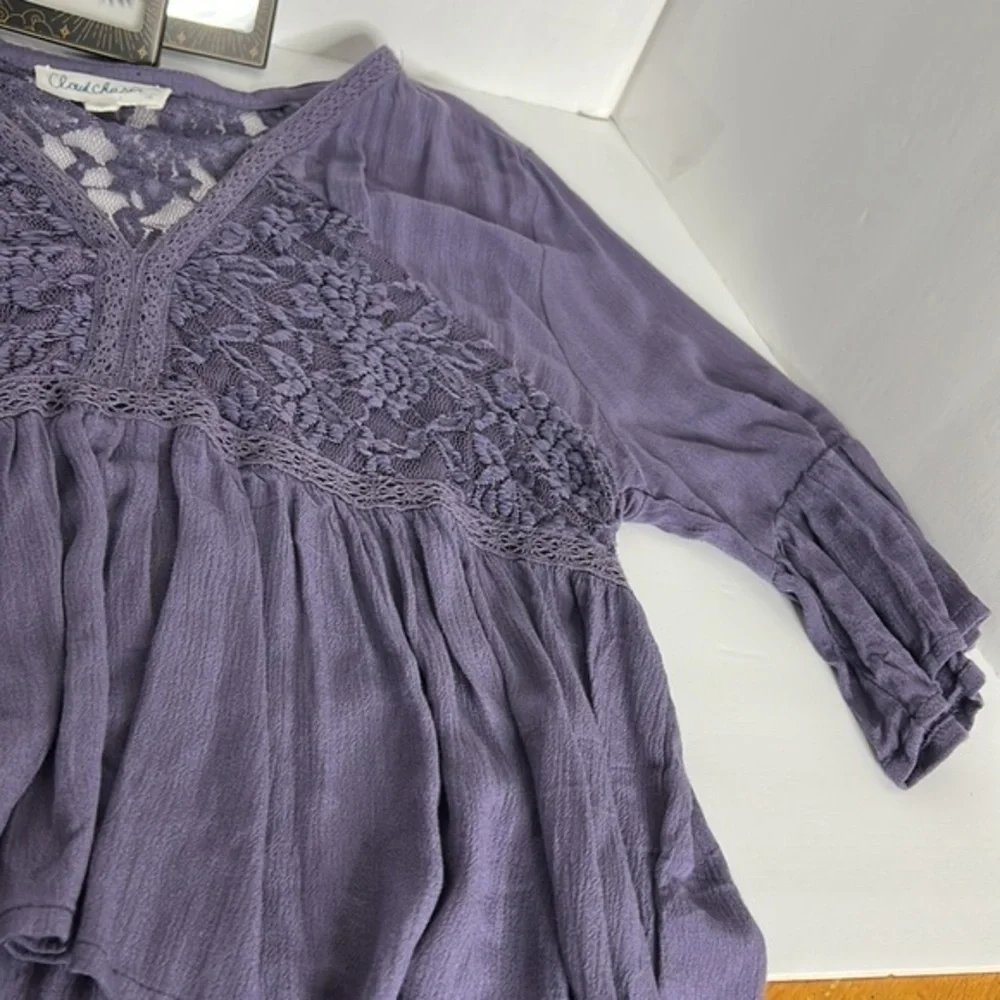 CLOUD CHASER WOMANS DARK LAVENDER BLOUSE SIZE MEDIUM AND MYSTIC EYELASHES